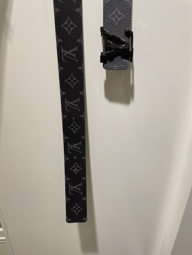 l0vis Vvtt0n belts